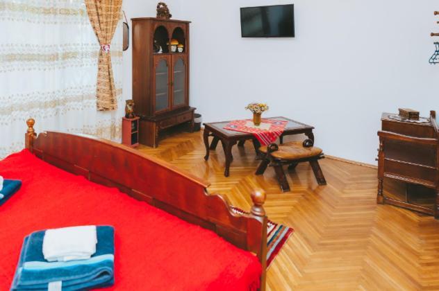 Hotel Casa Vinco Vici à Turda Extérieur photo