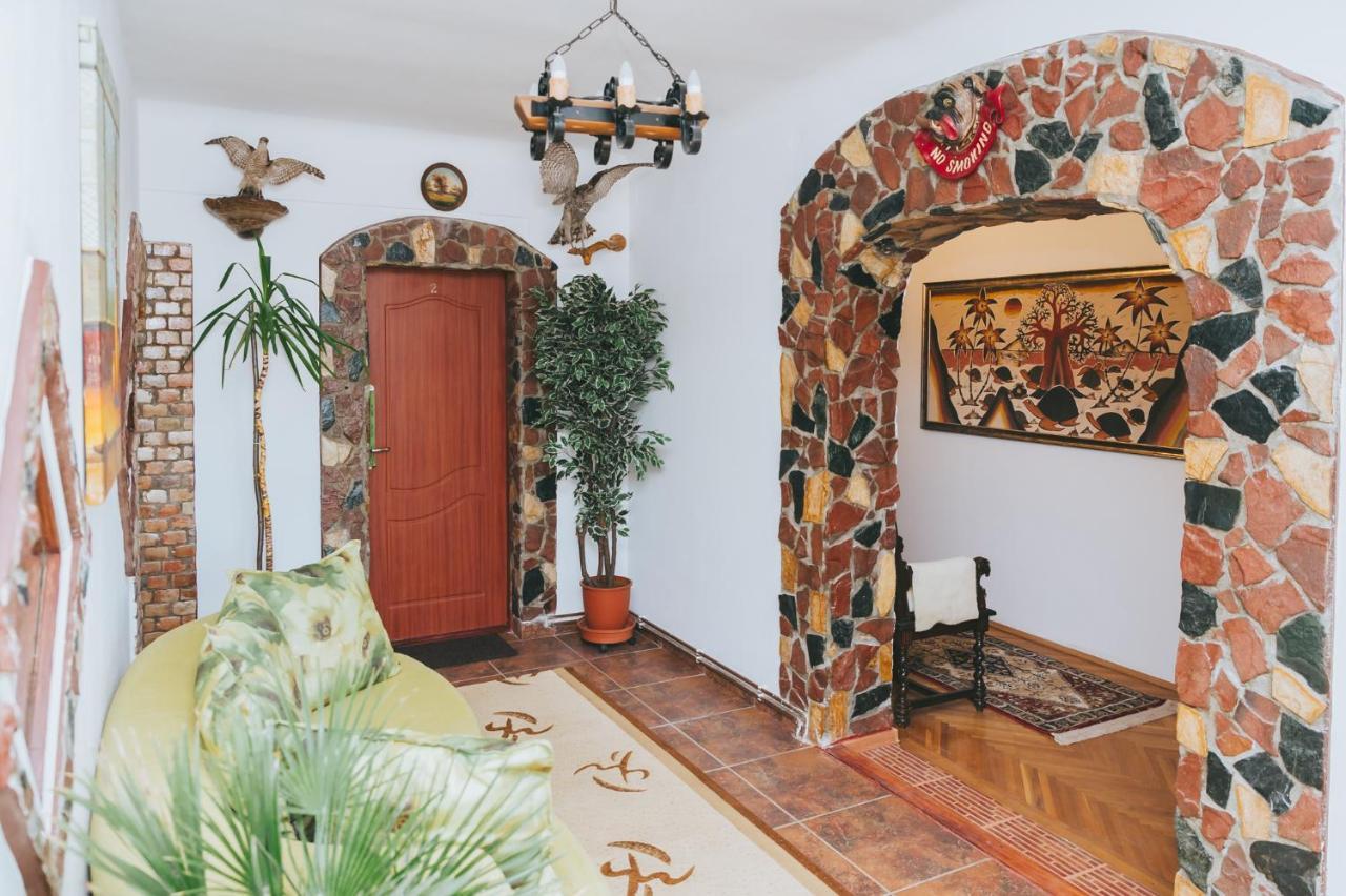 Hotel Casa Vinco Vici à Turda Extérieur photo