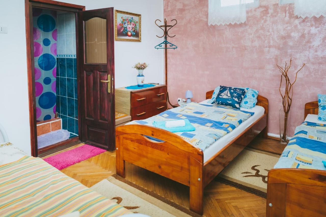 Hotel Casa Vinco Vici à Turda Extérieur photo