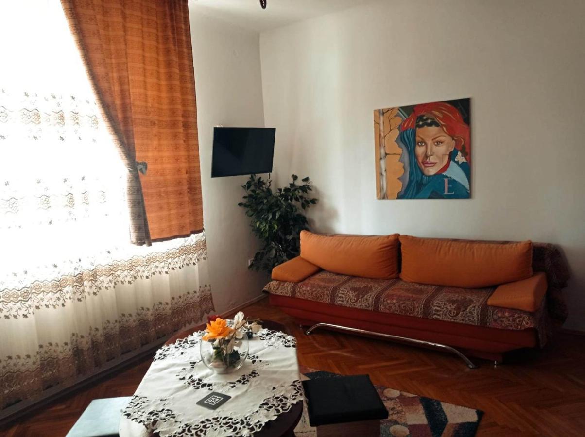 Hotel Casa Vinco Vici à Turda Extérieur photo